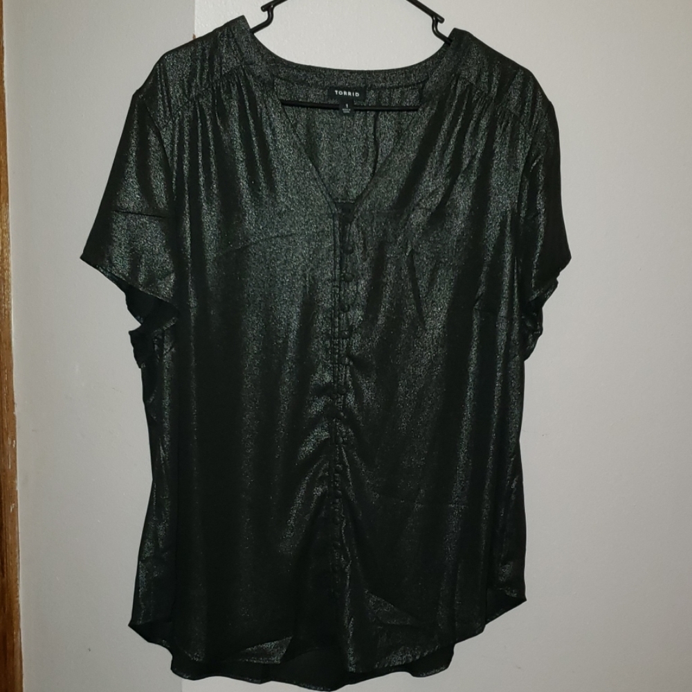 Torrid ⭐ Harper ⭐ 1 ⭐ Button Front ⭐ Black Foil